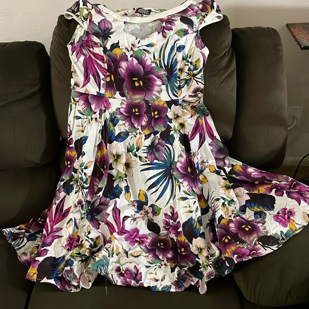 H & R London Hearts & Roses Floral Cut Out Tea Dress - Picture 2 of 8